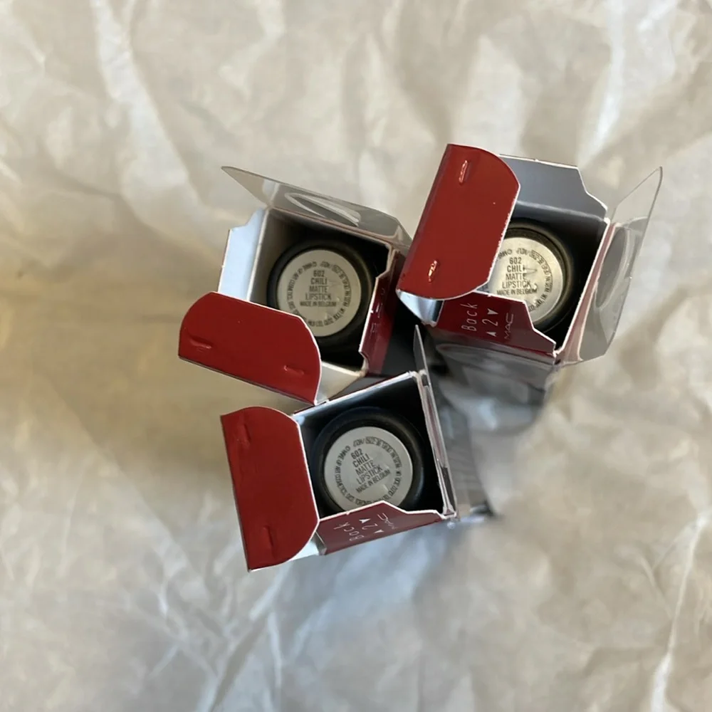 MAC Cosmetics nwt $19